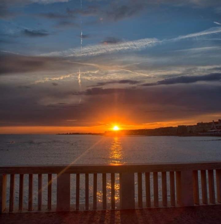 Rome Sea Apartment ลิโด ดิ ออสเตีย ภายนอก รูปภาพ