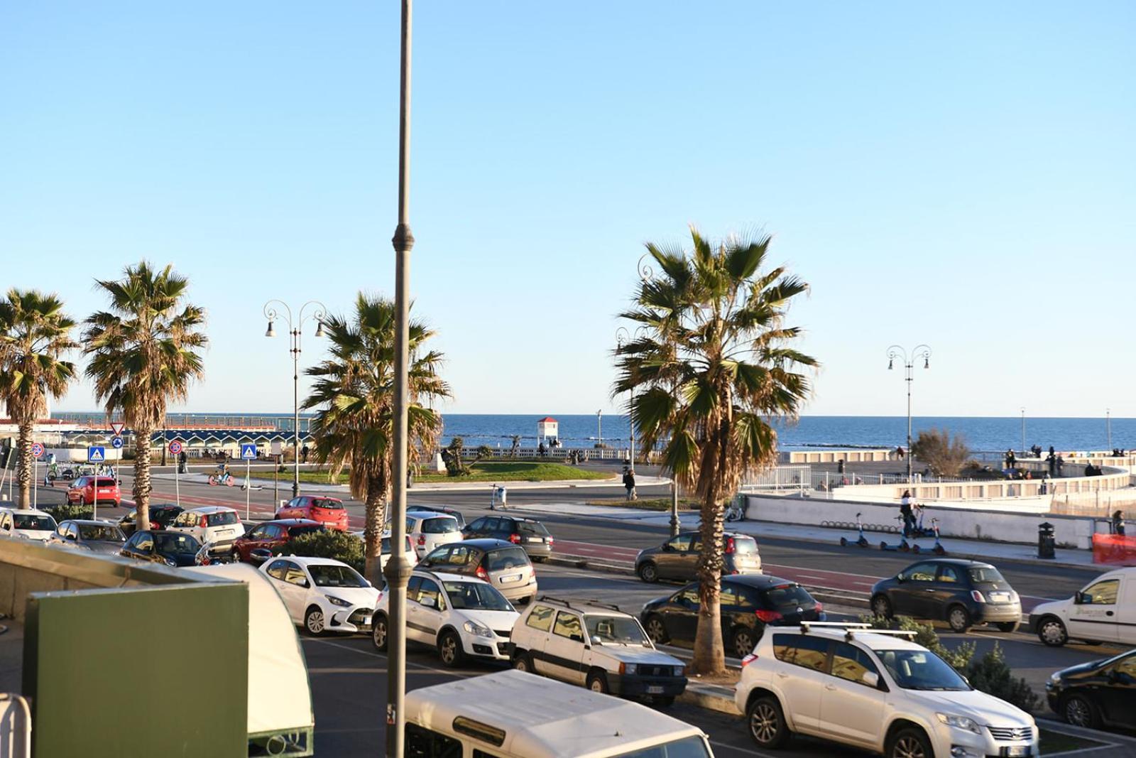 Rome Sea Apartment ลิโด ดิ ออสเตีย ภายนอก รูปภาพ