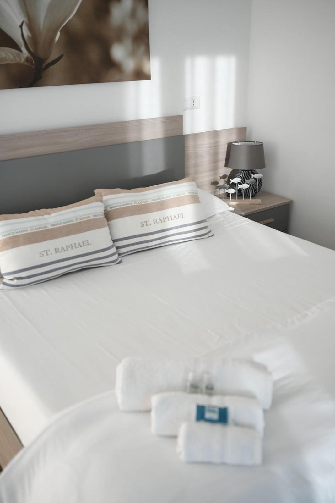 Rome Sea Apartment ลิโด ดิ ออสเตีย ภายนอก รูปภาพ